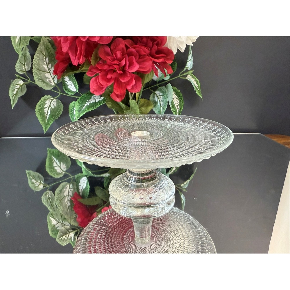 Vintage Clear‎ Glass Pedestal Cake Stand Pressed Glass Daisy Button Round Footed